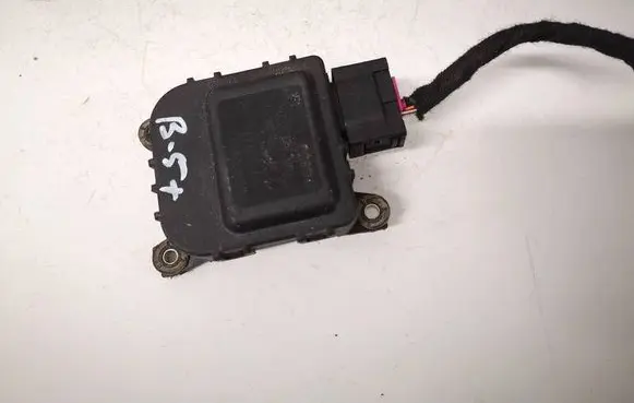 Audi A4 S4 B5 8D Air flap motor/actuator 8D1820511B