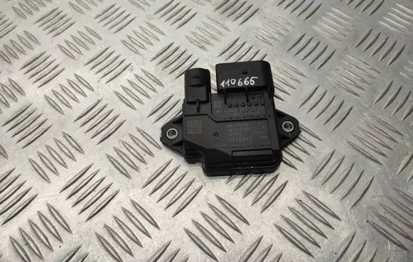 Mercedes-Benz Vito Viano W447 Glow plug pre-heat relay A6549001201