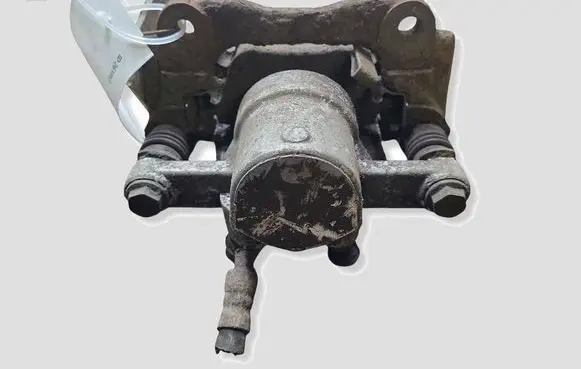 Toyota Avensis T250 Rear brake caliper