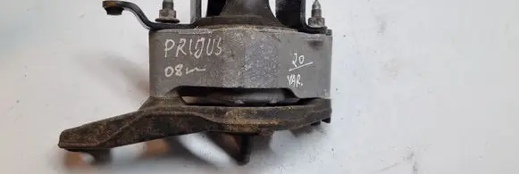Toyota Prius (XW20) Engine mount bracket
