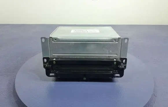 Dodge Journey Radio/CD/DVD/GPS head unit P68209666AA