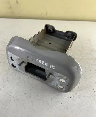 Toyota Yaris Front bumper shock/impact absorber 354020L206 35402 0L206