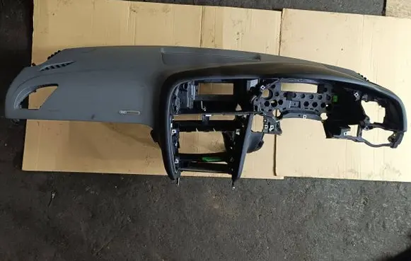 Audi A5 8T 8F Dashboard 000000537505 8T2857041 05218BB00522093