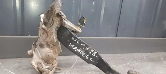 Mazda 626 Brake pedal 