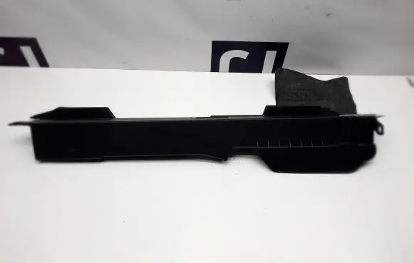 Mercedes-Benz ML W164 Other trunk/boot trim element 1646801831 A1646801831