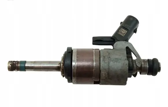 Skoda Octavia Mk4 Fuel injector 06N906036A