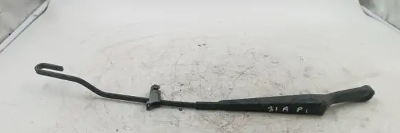Front wiper blade arm