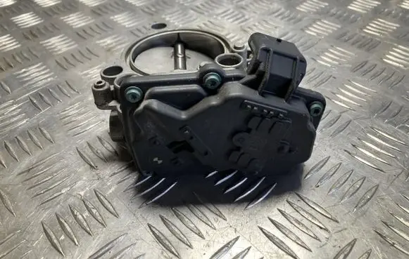 BMW 3 G20 G21 Throttle body valve 8623324