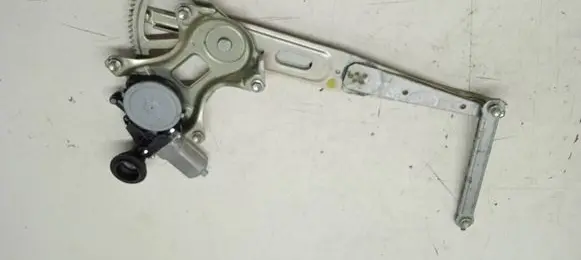 Toyota Prius (XW20) Front door window regulator with motor