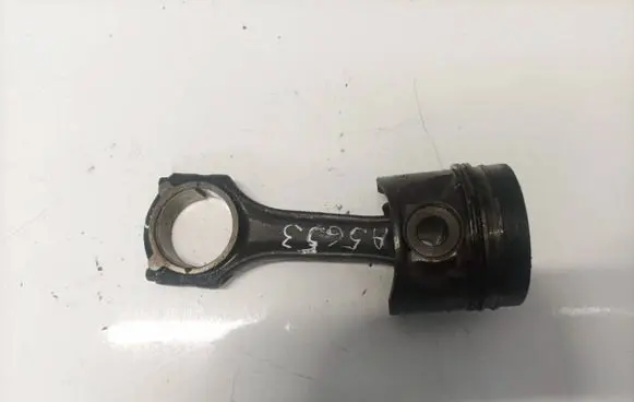 Mercedes-Benz A W168 Piston with connecting rod 80l76