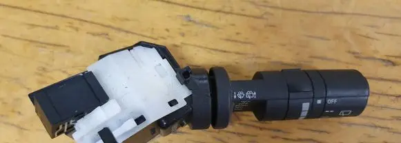 Nissan Qashqai+2 Wiper control stalk 0422SN