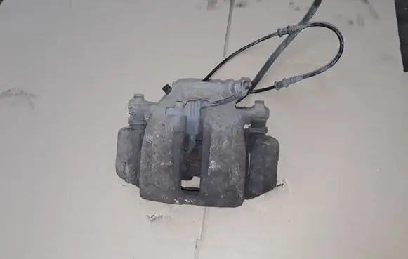 Mercedes-Benz CLK A209 C209 Front brake caliper 30028