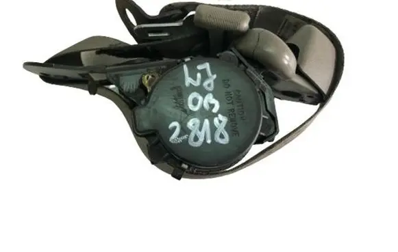 Jeep Grand Cherokee (WJ) Rear seatbelt