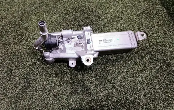 Renault Master III EGR valve cooler 147355889R MM11888