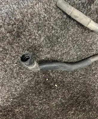 BMW X1 F48 F49 Engine coolant pipe/hose 8595079