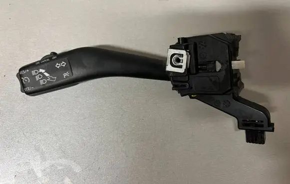 Volkswagen Touran I Indicator stalk 1K0953513G NMF0094C