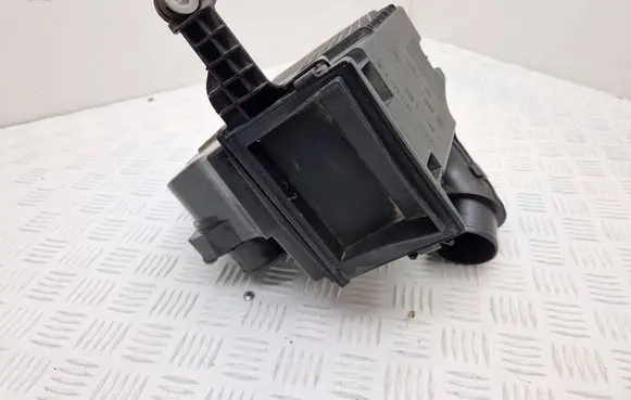 Renault Captur Air filter box 165001258R H8201173592 95650