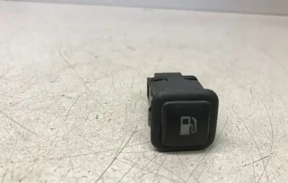Volkswagen Golf IV Fuel tank opening switch 380959833A