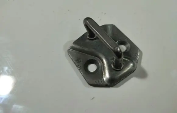 Ford Focus Front door lock loop/hook striker 31391832