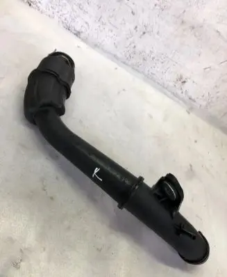 Mercedes-Benz GLA H247 Intercooler hose/pipe A2820980007
