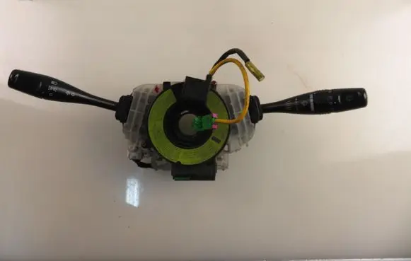 Wiper turn signal indicator stalk/switch