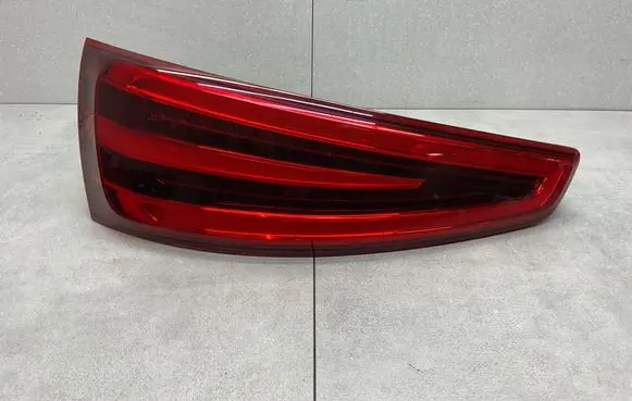 Audi Q3 8U Tailgate rear/tail lights 8U0945093A