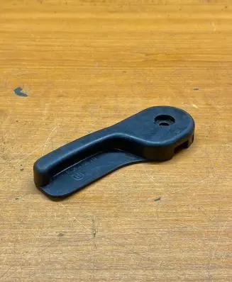 BMW 3 E36 Engine bonnet (hood) release handle 51231928469