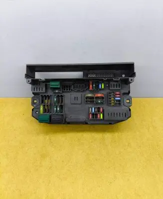 BMW X5 E70 Fuse module 518966010B 693169003 0389617693169003
