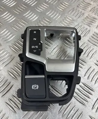 Audi Q5 SQ5 Gear shifter surround trim plastic 80B713111C