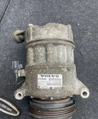 Volvo S60 Air conditioning (A/C) compressor (pump) 31418490 131371094B4