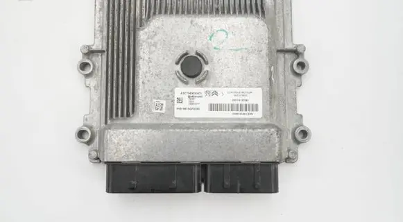 Peugeot 2008 II Engine control unit/module 9851418180