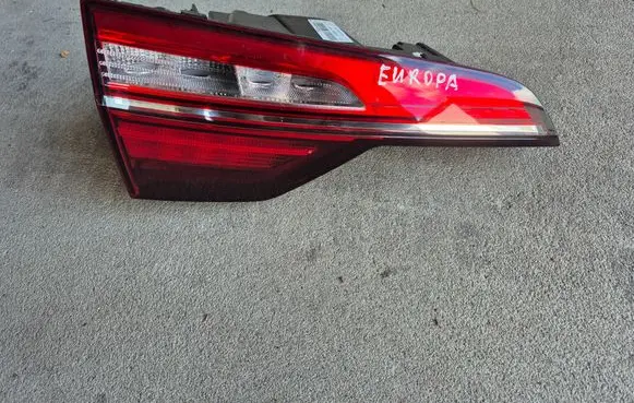 Audi A4 S4 B9 8W Tailgate rear/tail lights 8W9945075AA 81820101