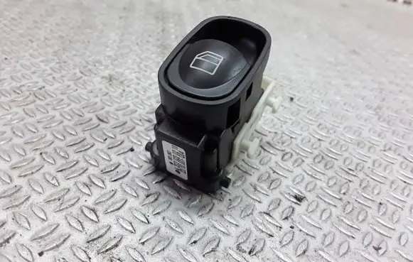 Mercedes-Benz C W203 Electric window control switch A2038200210