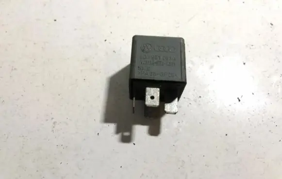 Audi A6 S6 C6 4F Other relay 8d0951253a v23134-b52-x301