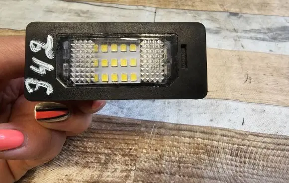 BMW 5 E60 E61 Number plate light E44364