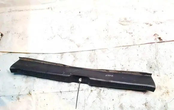 Toyota Corolla Verso E121 Other trunk/boot trim element 6471613150a0007b 13150-b0136b