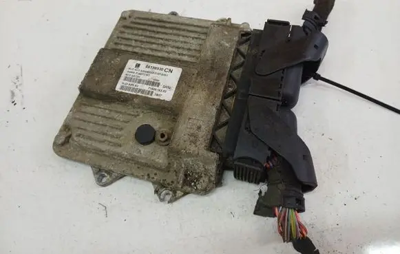 Opel Corsa D Engine control unit/module 55198930CN