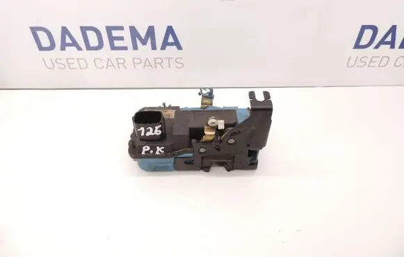 Volvo S60 Front door lock D126