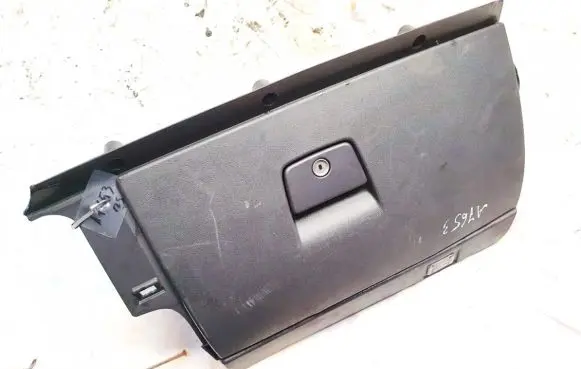 Volvo V50 Glove box 8626141 3865