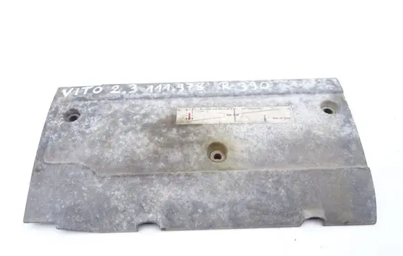 Mercedes-Benz Vito Viano W638 Rocker cam cover A1111501575