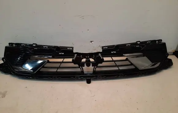 Mitsubishi Colt VII Front bumper upper radiator grill 622566366R