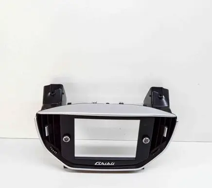 Radio/GPS head unit trim