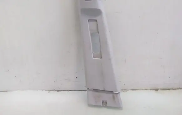 (B) pillar trim (top)
