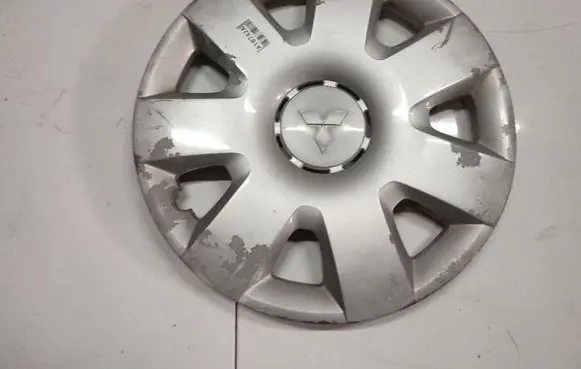 Mitsubishi Lancer X R16 wheel hub/cap/trim 4252ac44
