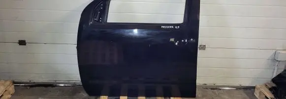 Nissan Pathfinder R51 Front door