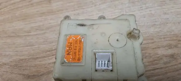 Mazda Xedos 6 Heater blower motor/fan resistor HB151GA5RA