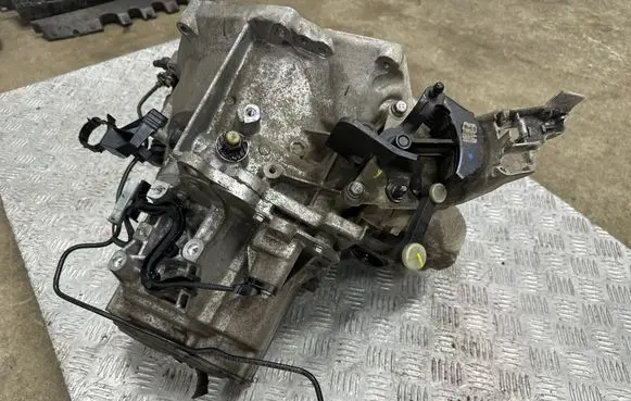 Opel Crossland X Manual 6 speed gearbox 20XJ020111024