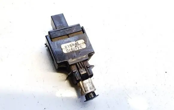 Volvo S80 Brake pedal sensor switch 9442070 98w513