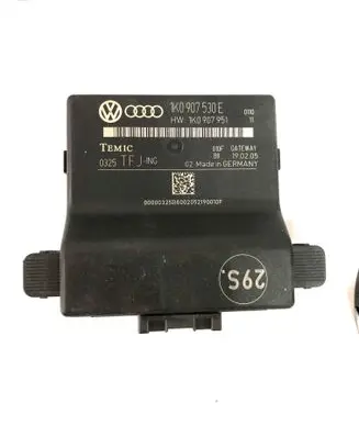 Volkswagen Touran I Gateway control module 1K0907530E 1K0907951
