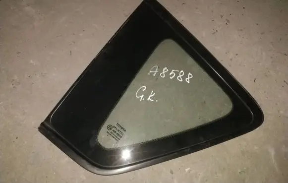 Toyota Corolla Verso AR10 Rear side window